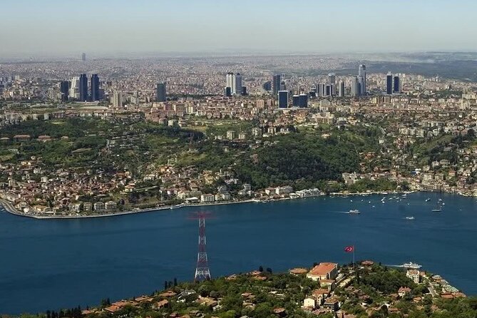 Istanbul Bosphorus and Two Continents Tour - Bosphorus Cruise Day: Why This Route Works