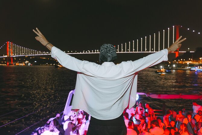 Istanbul Bosphorus Boat Party with Live DJs - Quick hits before you go