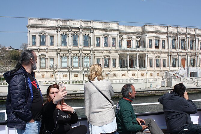 Istanbul Bosphorus Boat Tour and Golden Horn Cruise Day or Sunset - Day vs Sunset: How to Choose the Session for Your Style