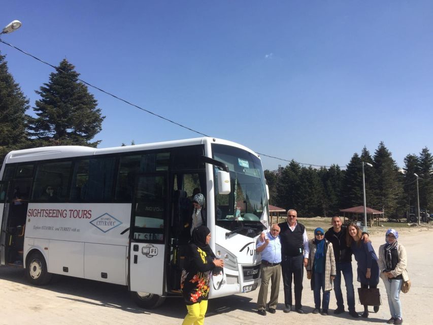 Istanbul: Bosphorus Boat Tour and Two Continents with Lunch - Beylerbeyi Palace on the Asian side: summer residence with original details
