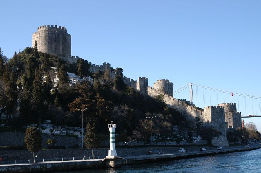 Istanbul: Bosphorus Boat Tour and Two Continents with Lunch - Golden Horn and Istanbul City Walls: seeing the city’s protective edge