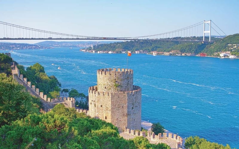 Istanbul: Bosphorus Cruise, Golden Horn, & Pierre Loti Hill - Golden Horn by coach: wooden houses, religious landmarks, and Roman leftovers