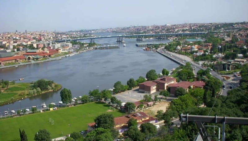 Istanbul: Bosphorus Cruise, Golden Horn, & Pierre Loti Hill - Bosphorus cruise between Europe and Asia: the big payoff at the end