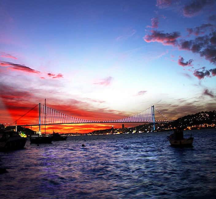 Istanbul: Bosphorus Cruise Morning or Sunset Boat Tour - Should you book this cruise?