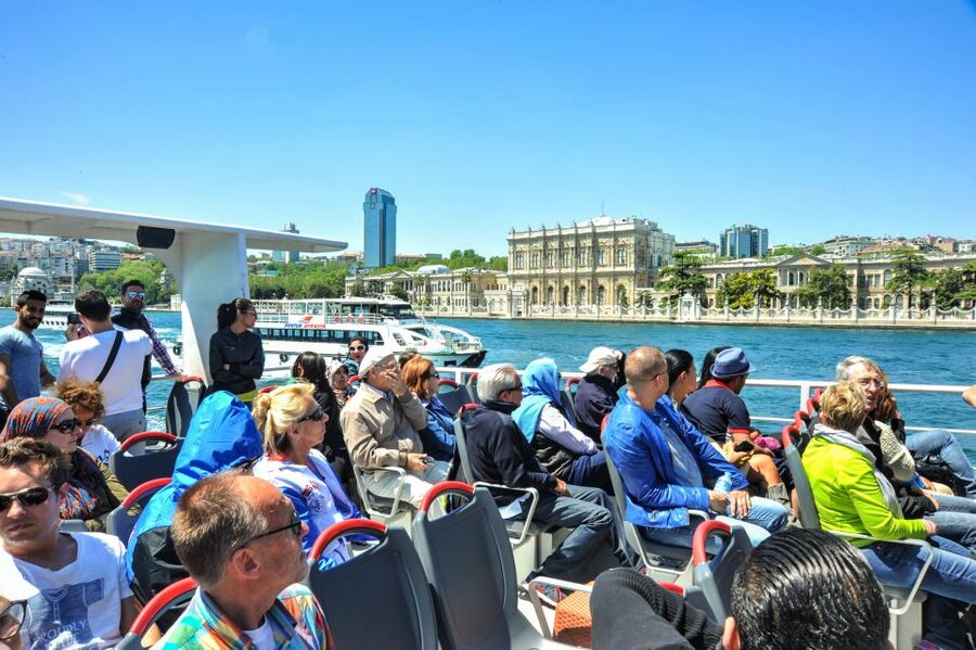 Istanbul: Bosphorus Cruise w/Audio Guide and Sunset Option - How the audio guide works, and how you get the most from it
