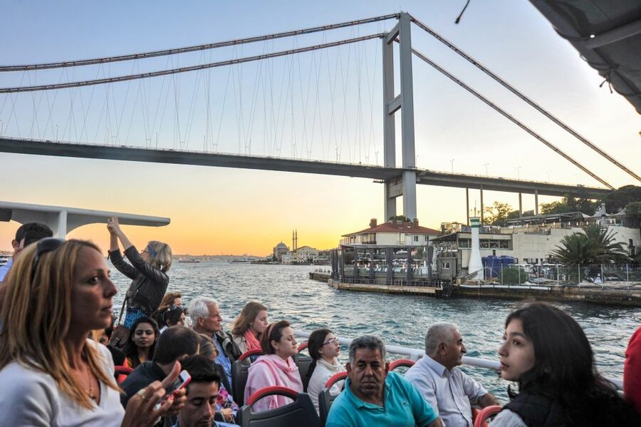 Istanbul: Bosphorus Cruise w/Audio Guide and Sunset Option - Beylerbeyi Palace and the approach to Maiden’s Tower