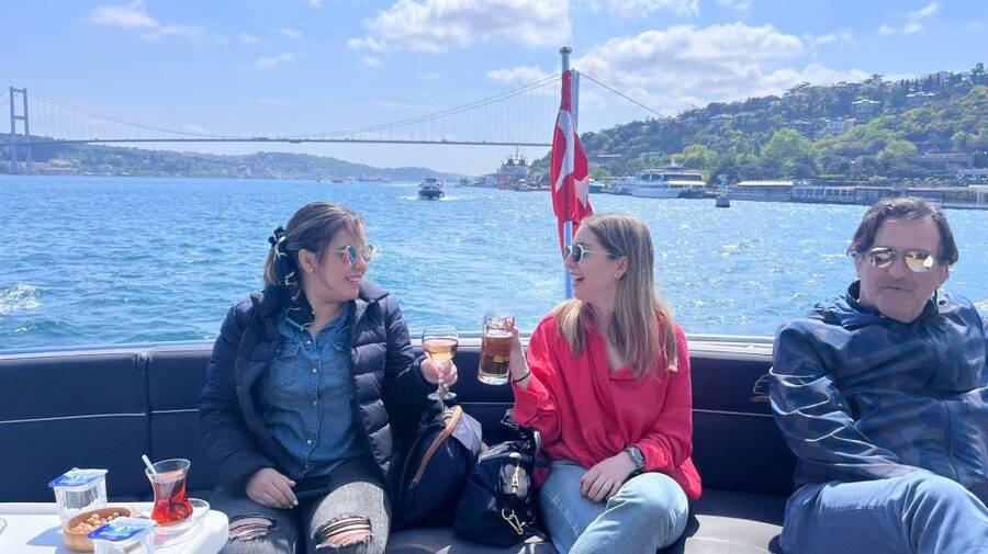 Istanbul: Bosphorus Cruise with Stopover on the Asian Side - What You See After Kanlıca: Beylerbeyi, Üsküdar, and Maiden’s Tower