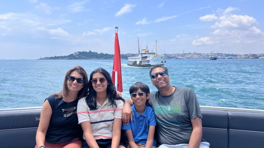 Istanbul: Bosphorus Cruise with Stopover on the Asian Side - Timing That Works: Morning vs Afternoon, and How to Dress for It