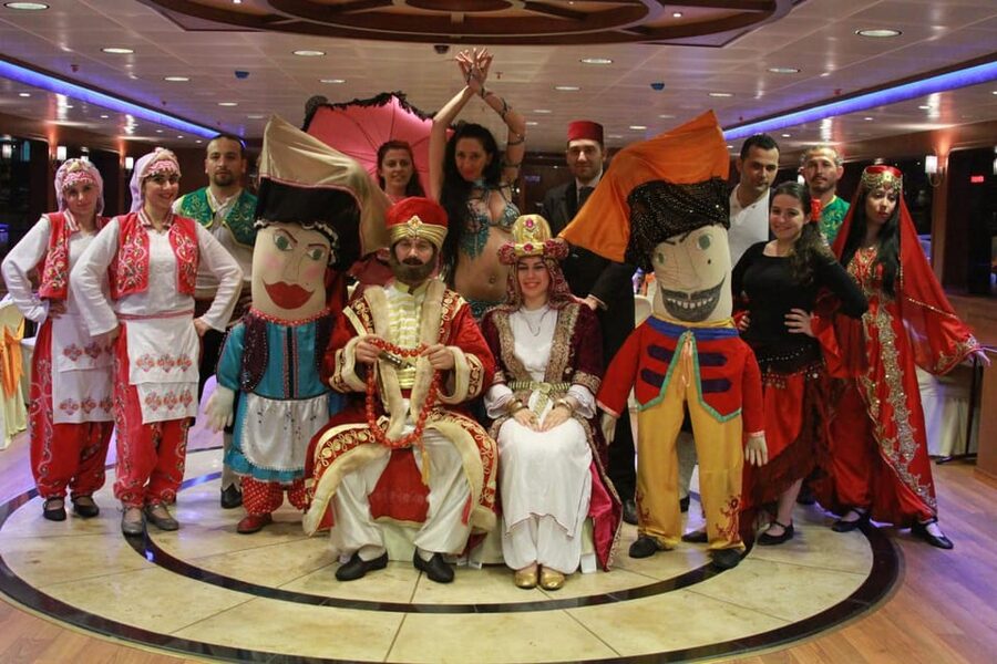 Istanbul: Bosphorus Dinner Cruise Incl. Drinks with Transfer - Transfer logistics and time planning, so you do not lose the best light