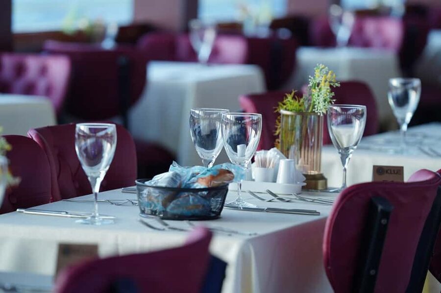 İstanbul:Bosphorus Dinner Cruise & Soft and Alcohol Drinks - Key things you will actually notice