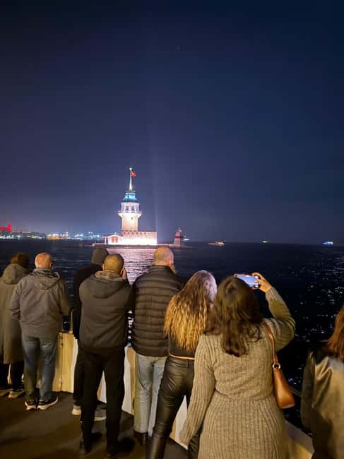 İstanbul:Bosphorus Dinner Cruise & Soft and Alcohol Drinks - Logistics that can make or break your night
