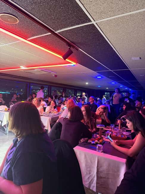 İstanbul:Bosphorus Dinner Cruise & Soft and Alcohol Drinks - Who this cruise is perfect for