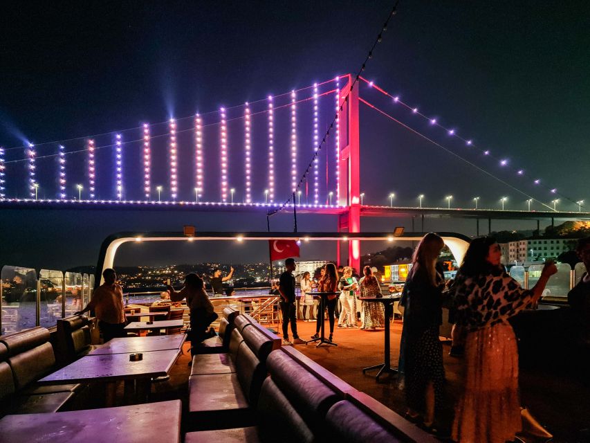 Istanbul: Bosphorus Dinner Cruise w/ Drinks & Entertainment - Cruising past Dolmabahçe, Çırağan, and Ortaköy at night