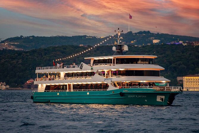 İstanbul Bosphorus Dinner Cruise with Traditional Turkish Show - How this Bosphorus dinner cruise fits into an Istanbul evening