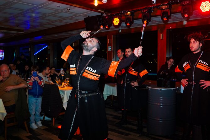 Istanbul Bosphorus Dinner Cruise with Turkish Night Show - Service, staff, and the group size reality check