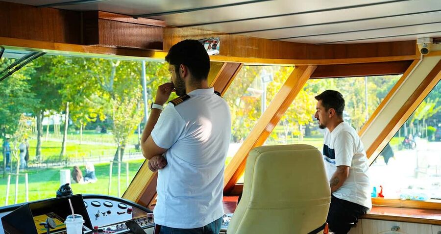 Istanbul: Bosphorus & Golden Horn Cruise Daytime or Sunset - Golden Horn views: Hagia Sophia, Topkapi, Maiden’s Tower, and Galata