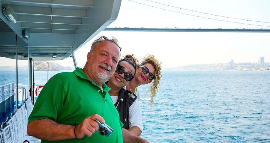Istanbul: Bosphorus & Golden Horn Cruise Daytime or Sunset - Price and value: why $12 can feel like a win