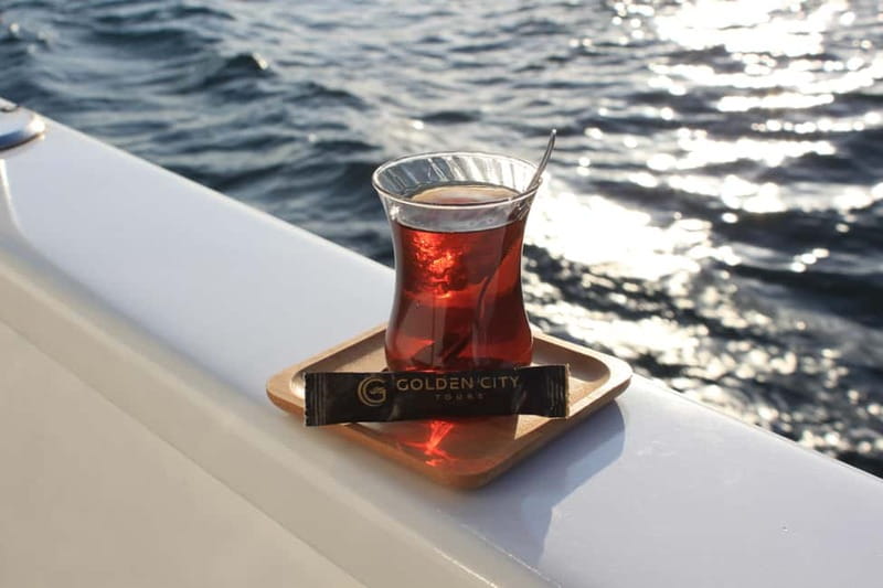 Istanbul: Bosphorus Private Guided Yacht Cruise with Snacks - Your Guide Makes the Difference, Especially in a Fast Route