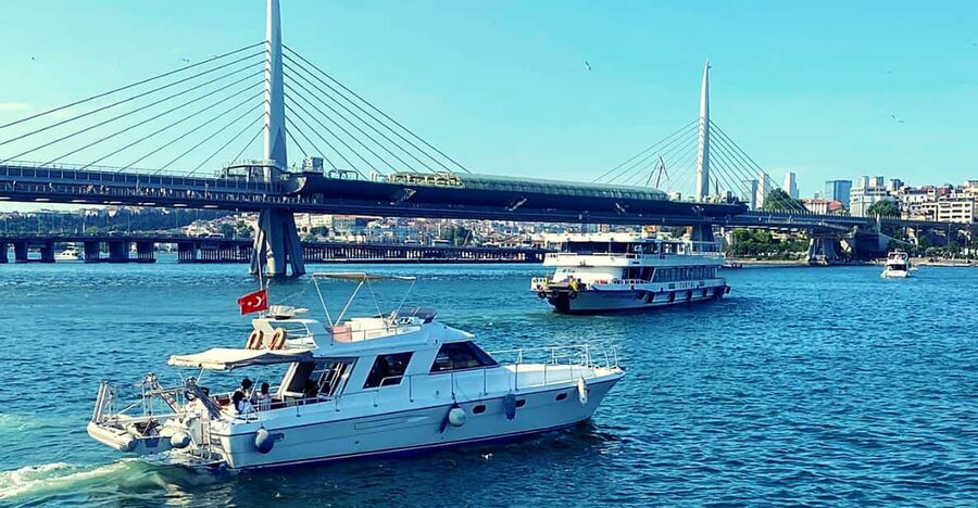 İstanbul: Bosphorus Private Yacht Cruise with Tea and Coffee - Key highlights worth your attention