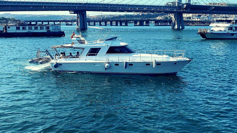 İstanbul: Bosphorus Private Yacht Cruise with Tea and Coffee - FAQ