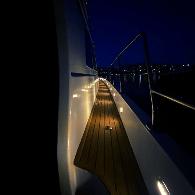 İstanbul: Bosphorus Private Yacht Cruise with Tea and Coffee - Who should book this Bosphorus cruise