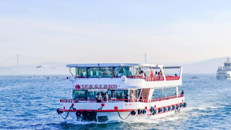 Istanbul: Bosphorus Sightseeing Cruise Tour with Audio Guide - Why a Bosphorus cruise from Eminönü makes sense