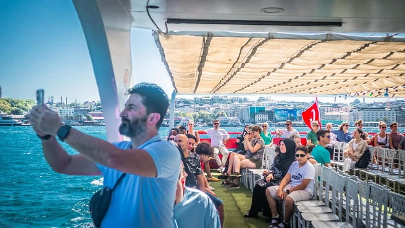 Istanbul: Bosphorus Sightseeing Cruise Tour with Audio Guide - Ortaköy Mosque and the bridge moment: where photos get easy