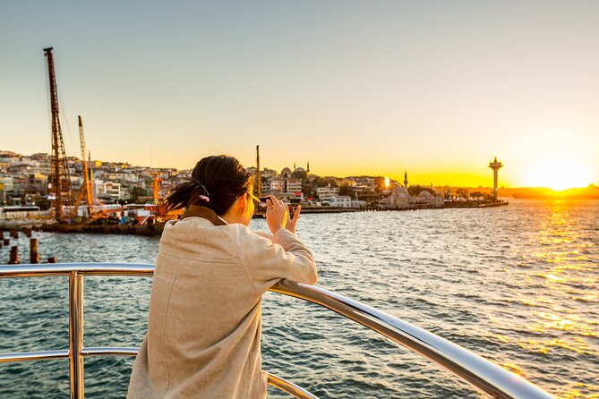 Istanbul Bosphorus Sightseeing Cruise with Audio Guide - Emirgan Park on the European Shore: Nature in the City