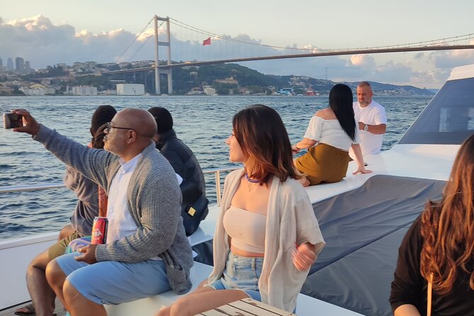 Istanbul Bosphorus Sunset Cruise on Luxury Yacht - Rumeli Hisarı to Fatih Sultan Mehmet Bridge: fortresses meet infrastructure