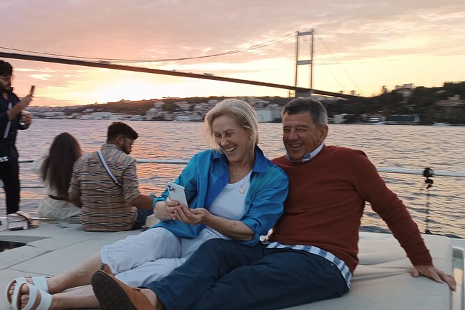 Istanbul Bosphorus Sunset Cruise on Luxury Yacht - Anadolu Hisarı, Kucuksu, Kuleli, and Beylerbeyi: the Asian-side sweep