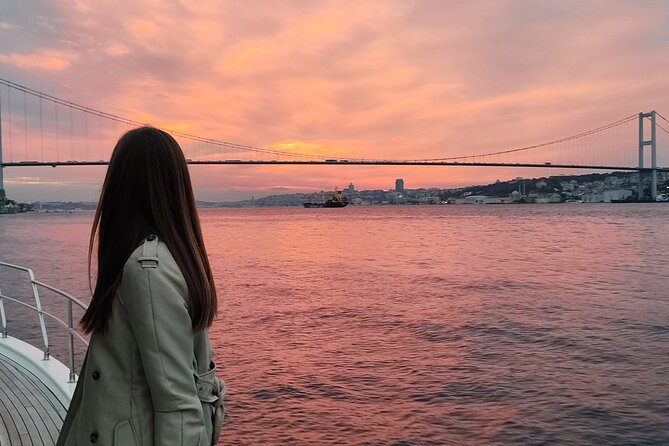 Istanbul Bosphorus Sunset Cruise with Wine on a Luxury Yacht - Wine and snacks onboard: what you actually get