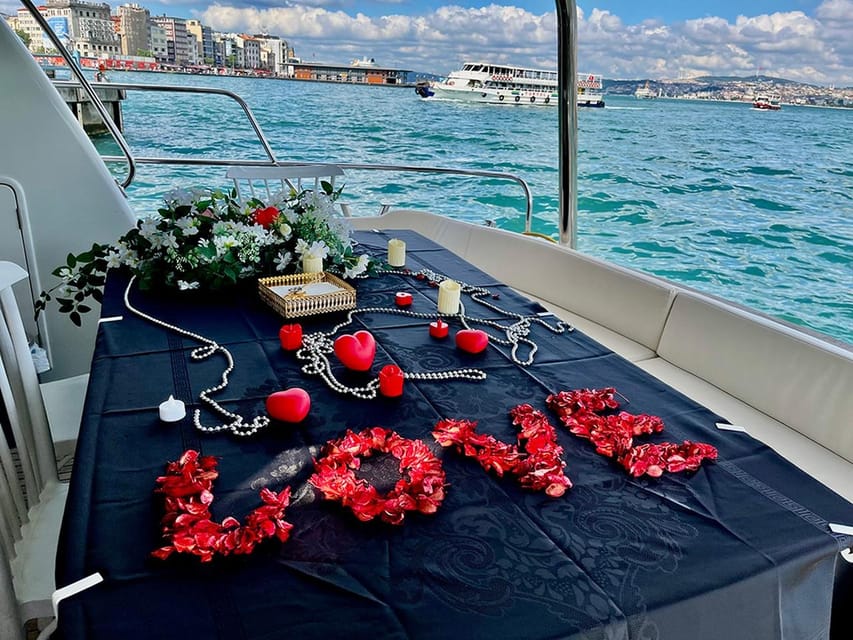 Istanbul: Bosphorus Yacht Cruise at Sunset with Snacks - Group size and pacing: why it feels calm for 2 hours