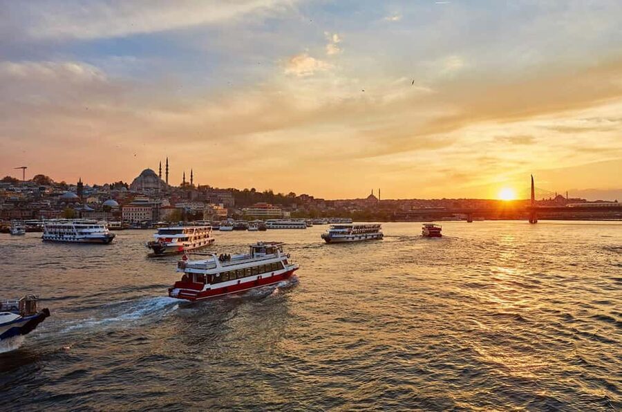 Istanbul: Bosphorus Yacht Cruise with Golden Horn View - Golden Horn and the guided time: why that part matters