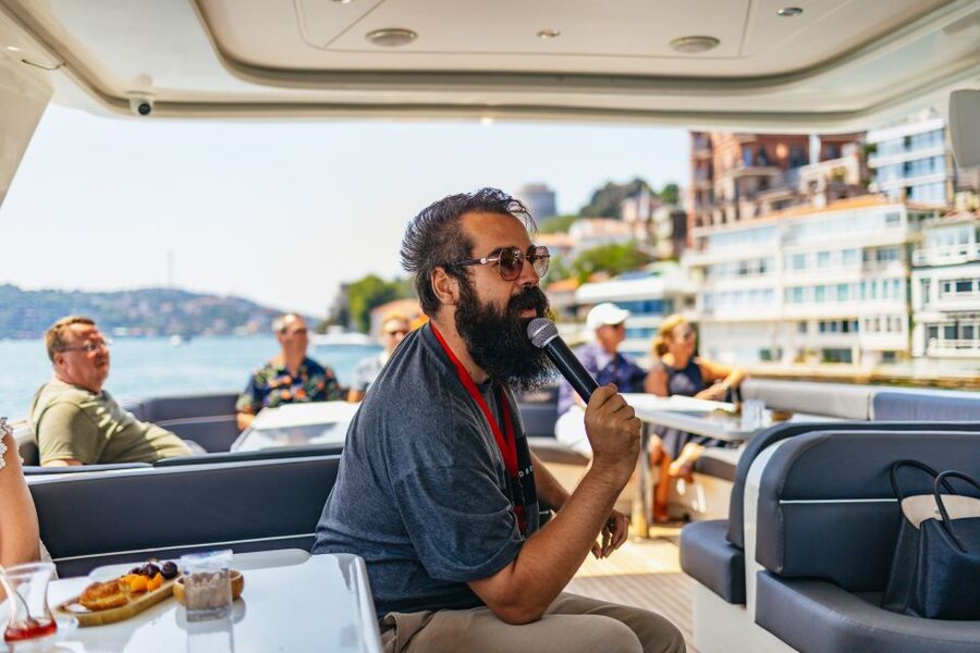 Istanbul: Bosphorus Yacht Cruise with Stopover on Asian Side - Timing, weather, and what to bring for comfort