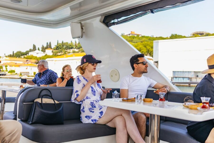 Istanbul: Bosphorus Yacht Cruise with Stopover on Asian Side - Kanlıca stopover: the green Asian-side break and Kanlıca yogurt