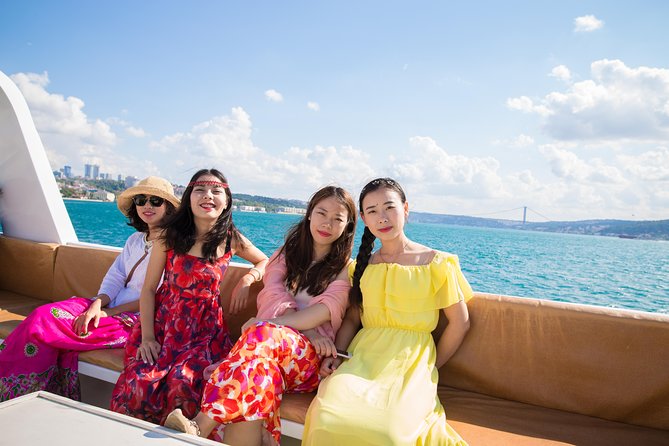 Istanbul Bus and Boat: 5 Hours Guided City Tour & Boat Cruise - The big conditional piece: Rumeli Fortress on Thursday and Bebek on Mondays
