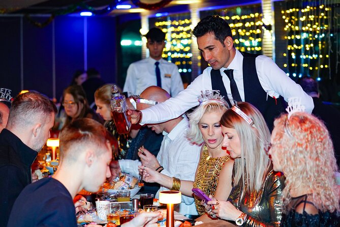 Istanbul by Night: All Inclusive Bosphorus Dinner Cruise & Drinks - The Bosphorus ride itself, landmarks lit up in one sweep