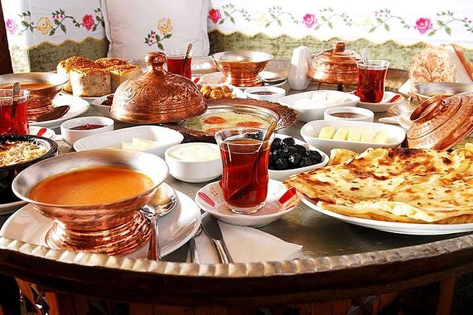 Istanbul by Night: Dining Out in a Turkish Way - Istiklal Street Night Walk: Why Timing Makes This Feel Like a Real Evening