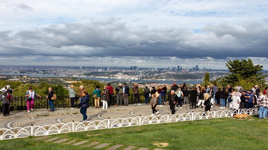 Istanbul: City Hightlights Bus Tour and Bosphorus Cruise - The cable car and the 2-hour Bosphorus cruise payoff