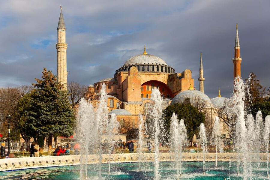 Istanbul City Walk: Blue Mosque, Hippodrome & Hagia Sophia - Hagia Sophia from the outside: what to notice before you plan an interior visit