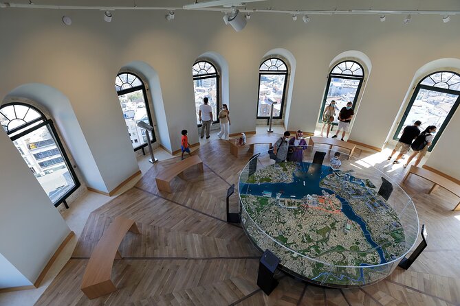 Istanbul City Walk: Galata Tower, Istiklal Street & Karaköy - İstiklal Street on foot: shopping energy plus landmark architecture