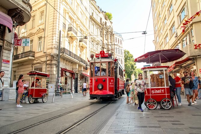 Istanbul City Walk: Galata Tower, Istiklal Street & Karaköy - In the Genoese district: New Mosque, markets, and side streets