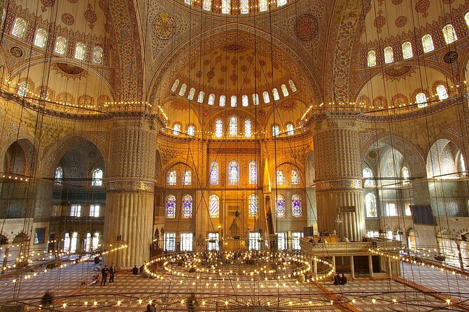 Istanbul Classics and Bosphorus Cruise Private Tour - Grand Bazaar and Misir Çarşısı: shopping streets with a plan