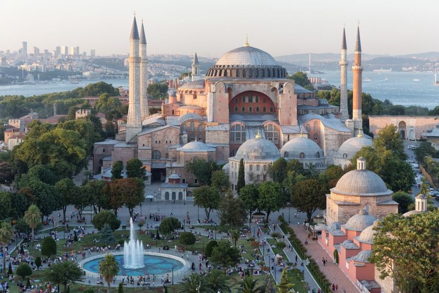 Istanbul Classics Half-Day Morning Tour - Blue Mosque Interior and Its Six Minarets Dating to 1616