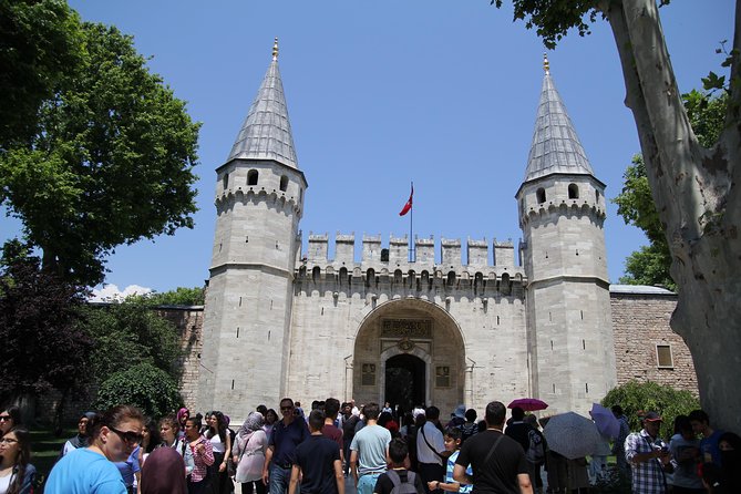 Istanbul Delights: A Journey Through Flavor and History - Hippodrome Ground Level: Obelisk of Theodosius, Serpent Column, German Fountain