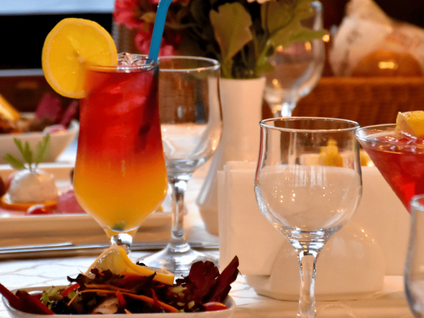 Istanbul: Dinner Cruise with Hotel Pickup & Optional Drinks - Dinner That Moves: What You Actually Eat in the 3 Hours
