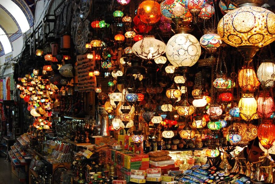 Istanbul: Dolmabahce Palace and Grand Bazaar Tour - Why the order of stops works so well