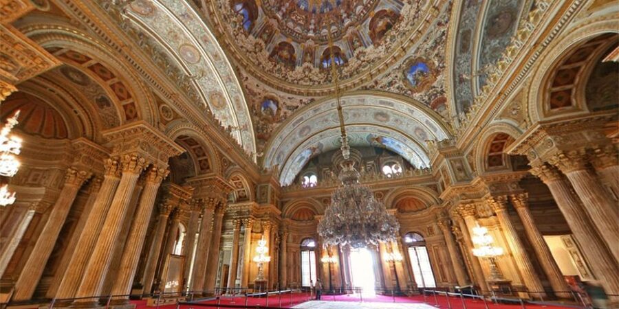 Istanbul: Dolmabahce Palace and Grand Bazaar Tour - 4 hours and two stops: how to make the timing feel comfortable