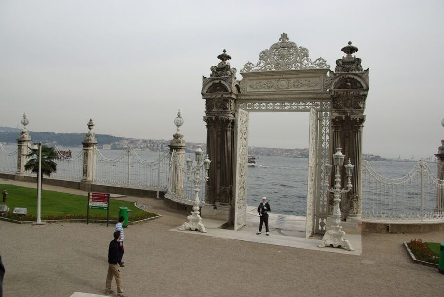 Istanbul: Dolmabahce Palace and Grand Bazaar Tour - Value check: is $236 per person a fair deal for this combo?
