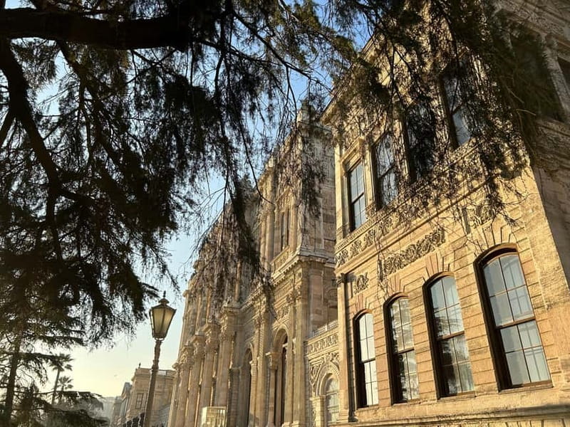 Istanbul: Dolmabahce Palace and Harem Fast-Track & Audio - Who this Dolmabahce fast-track ticket is best for